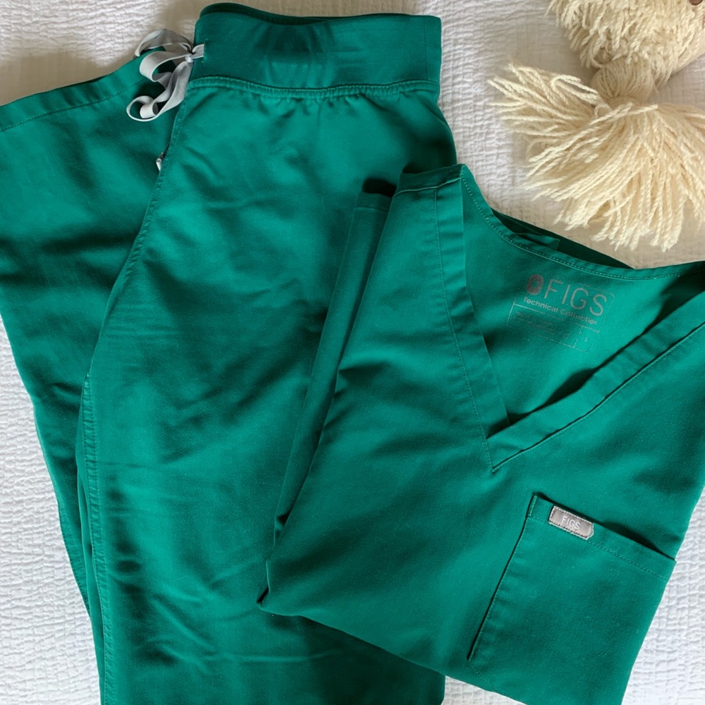 FIGS scrubs